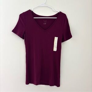 v neck magenta tee